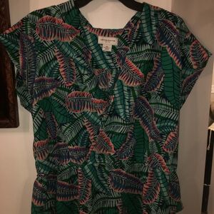 Liz Claiborne Green Tropical Leaf Print V-Neck Tunic with Coral & Blue Accents